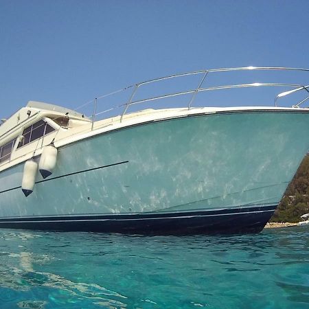 Blue II Yacht Hotel Àrbatax Eksteriør billede